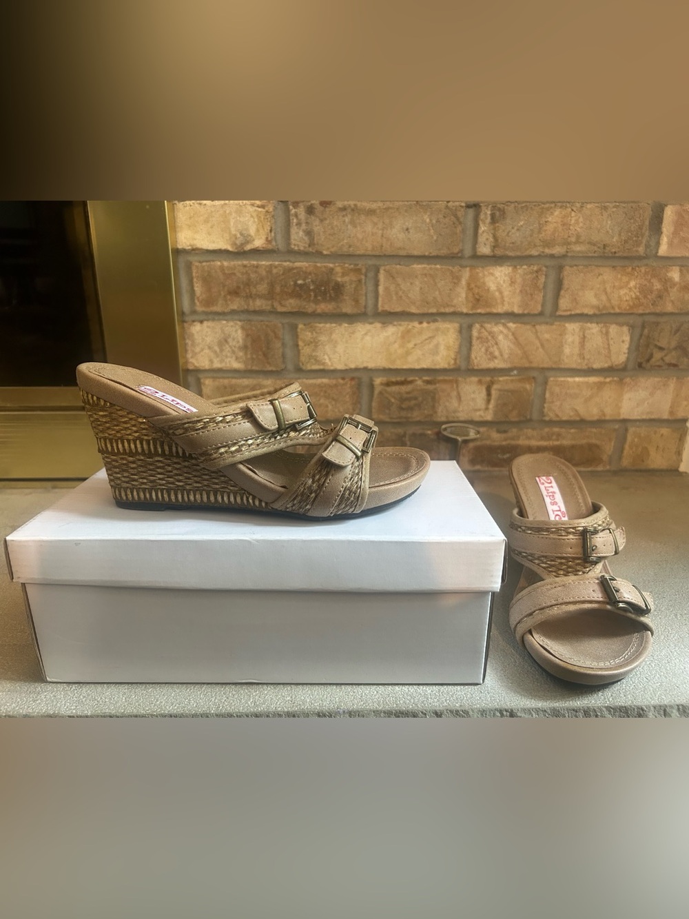 New 2 Lips Too Women's Nude Tailgate Wedge Sandal with Buckle Straps—Size 6